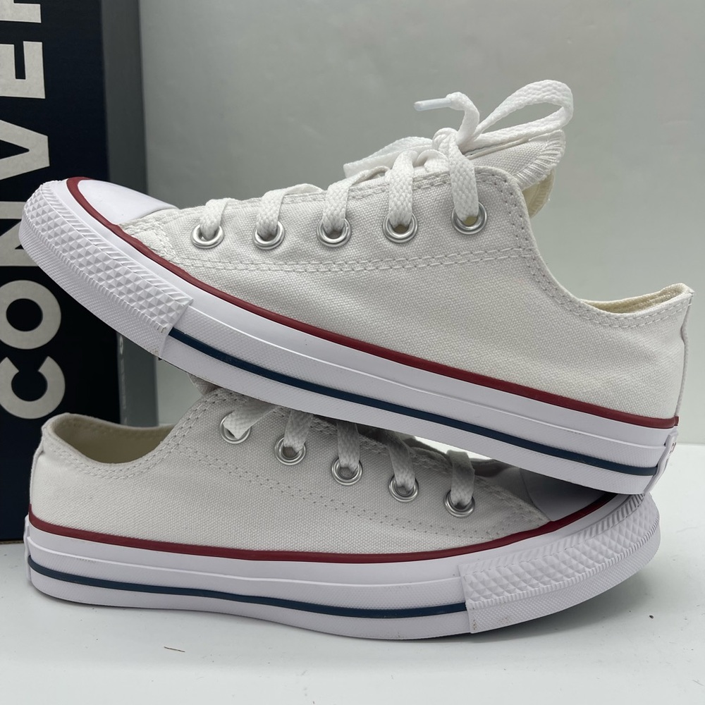CTAS WMNS Chuck Taylor All Star LOW TOP SHOE
M7652C Black/White Sneakers - Picture 13 of 16